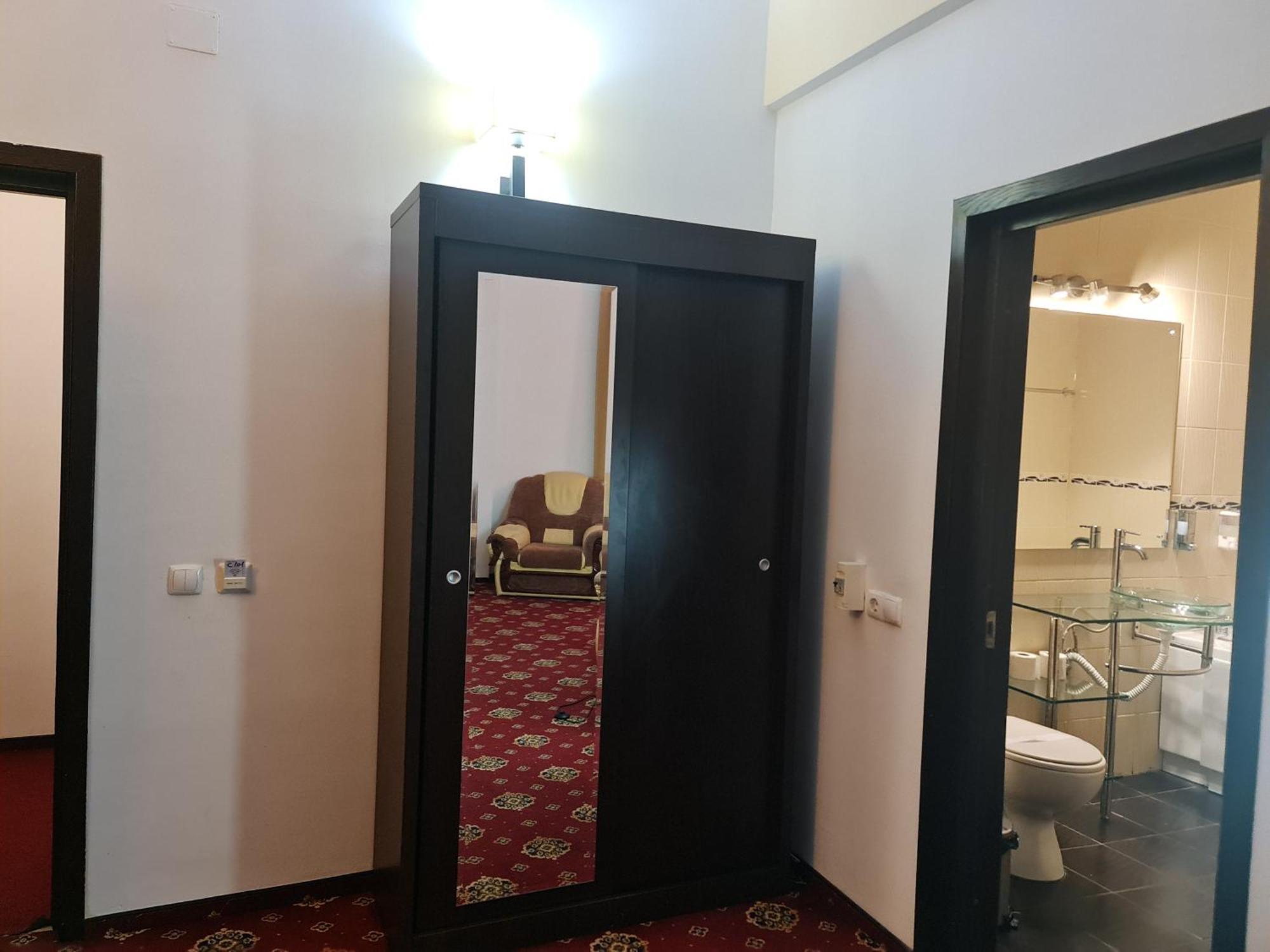 Hotel Magic Gt Trivale Пітешть Екстер'єр фото