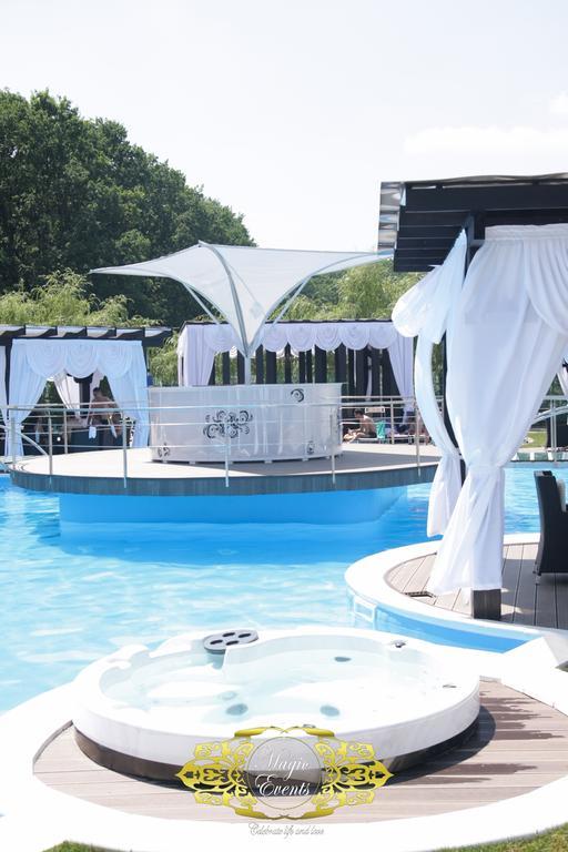 Hotel Magic Gt Trivale Пітешть Екстер'єр фото